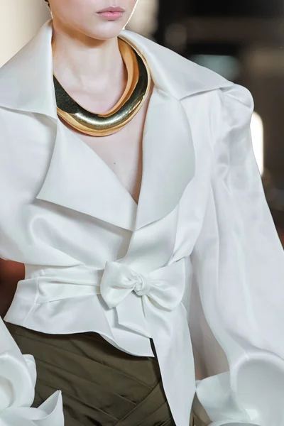 Look 150